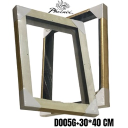 [D005G] ARTIST FRAME GOLDEN 3.5X4.05CM